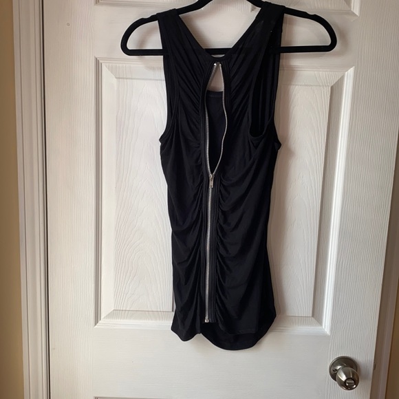 Sleeveless top - Picture 3 of 3